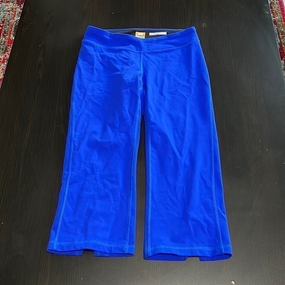 Lucy lotus collection capri legging - Picture 1 of 6